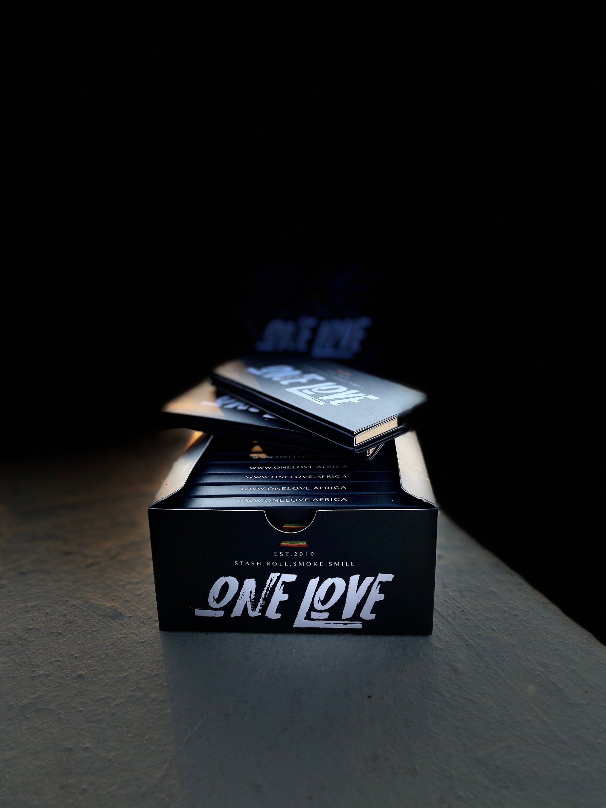 ONELOVE OGs (Buy 5 Boxes Get 1 FREE + a Tee!) - OneLove Papers - Ignite you moments with OneLove!